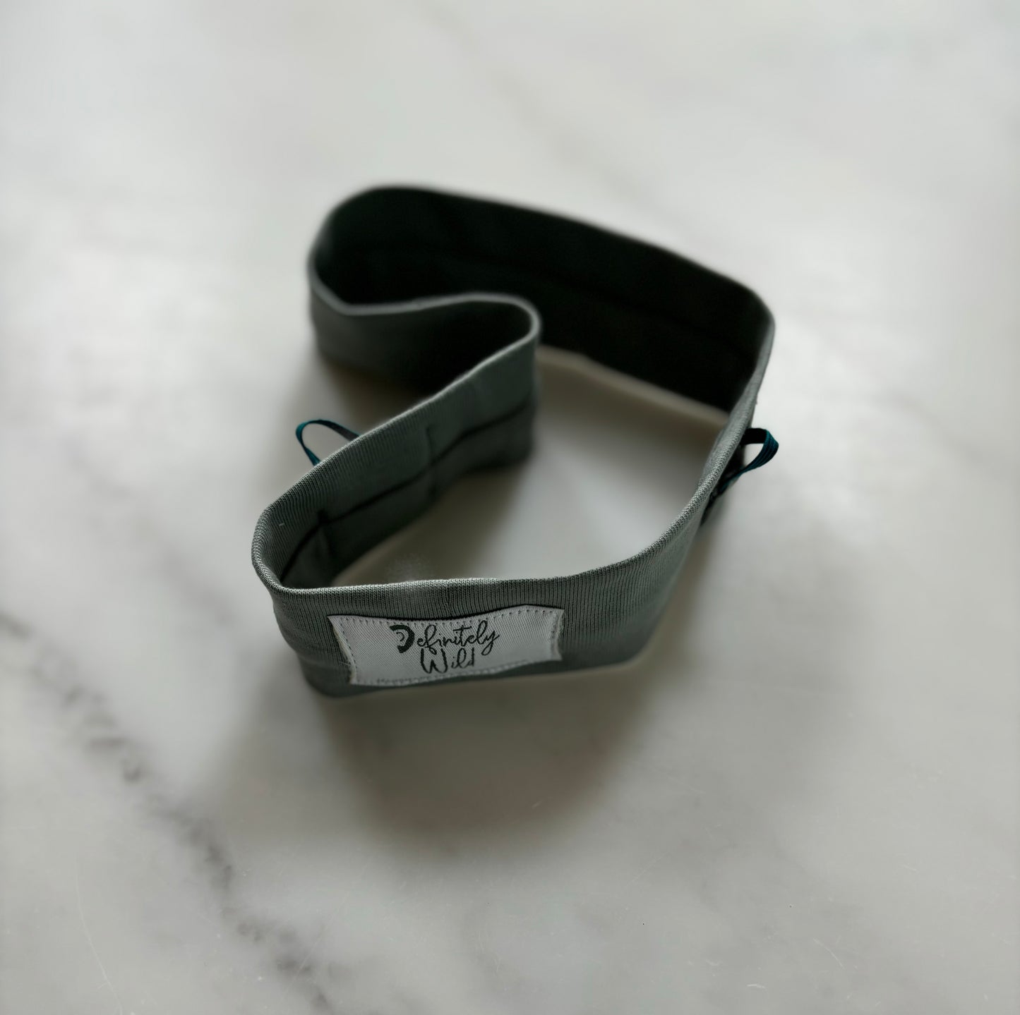 Straight Pocket Headband for Cochlear Implants - Ready to Post