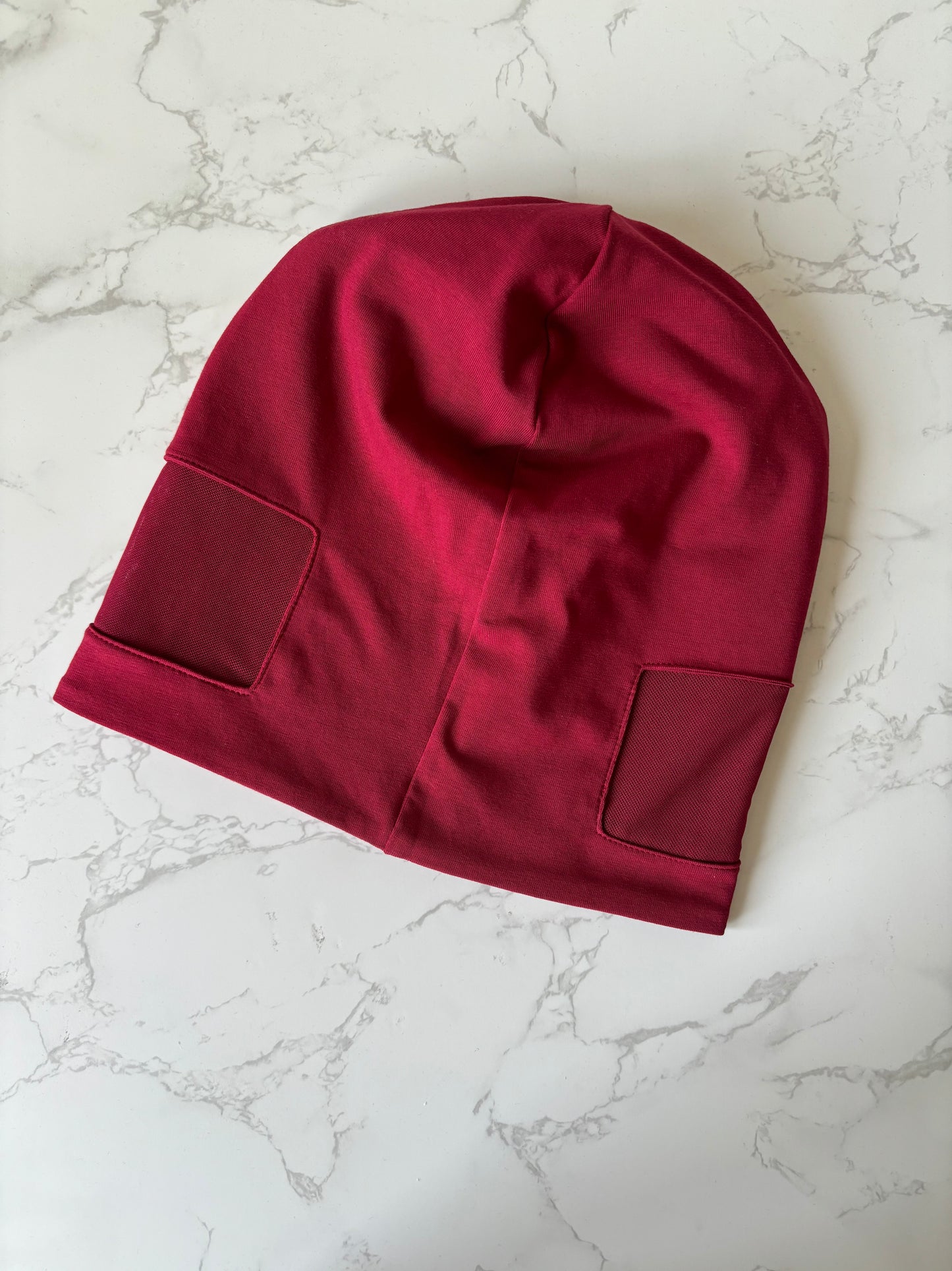 Gorro Beanie de color sólido para implante coclear/audífono