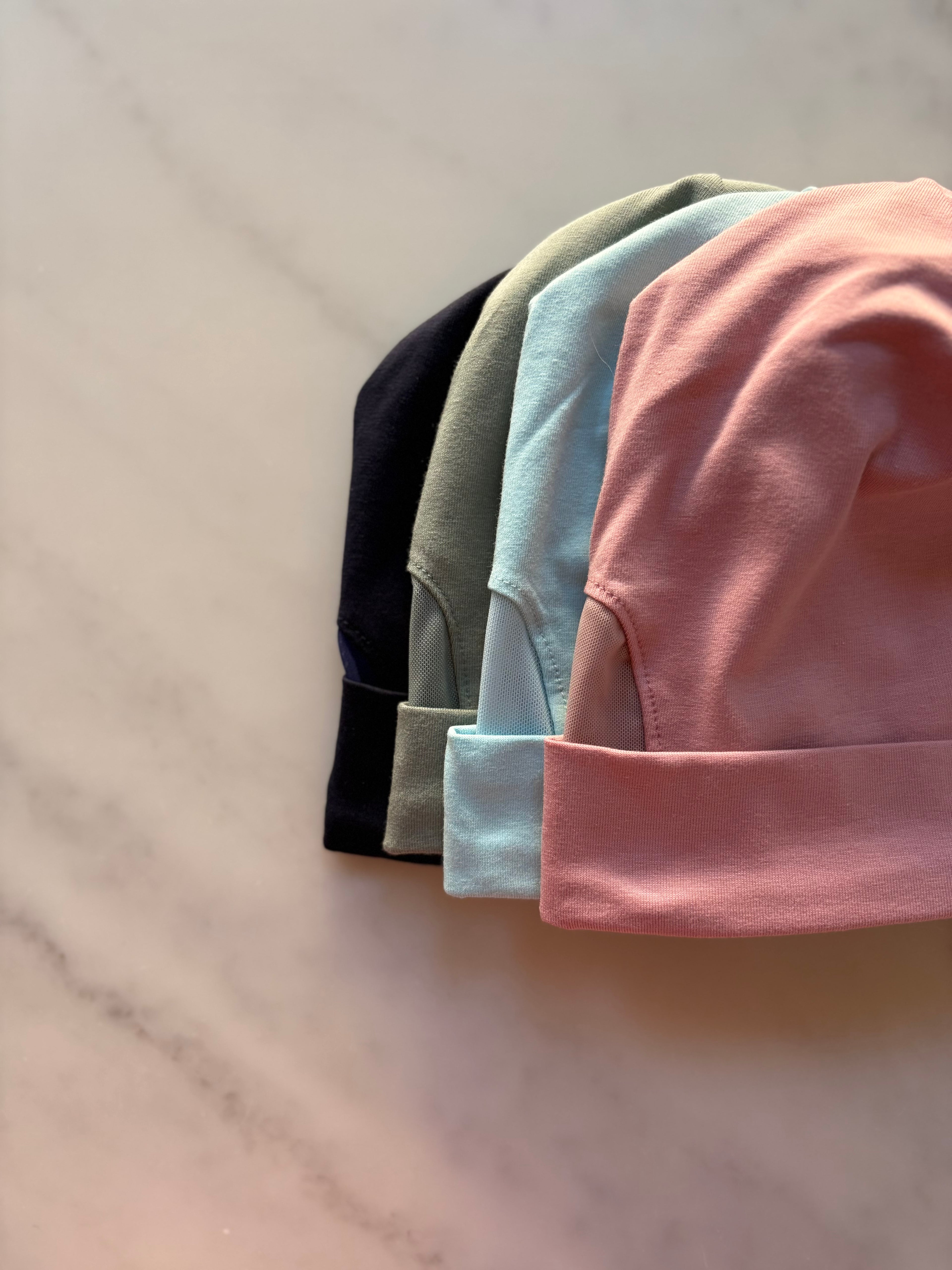 Einfarbige Beanie-Mütze für Cochlea-Implantate/Hörgeräte