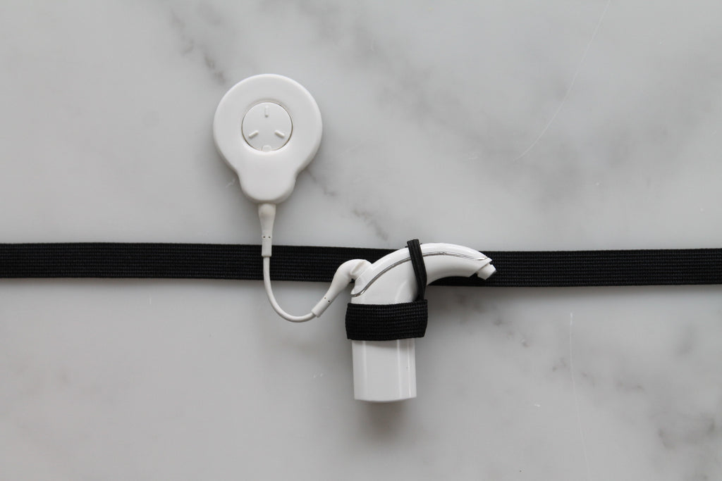 Diadema elástica para implante coclear