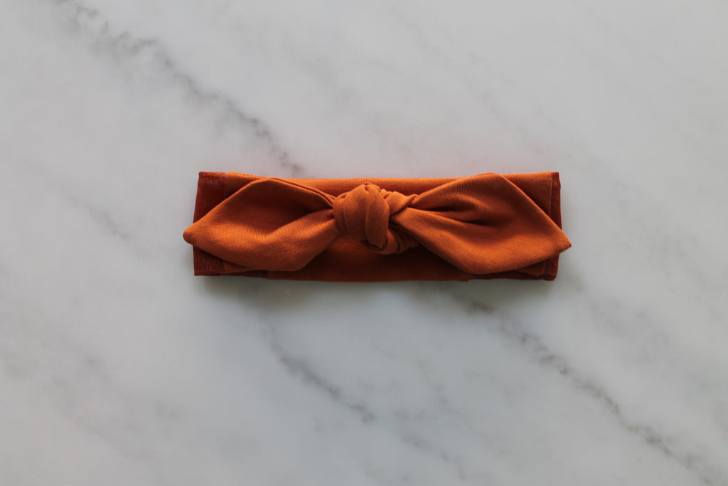 Diadema con lazo de color sólido para implante coclear/audífono